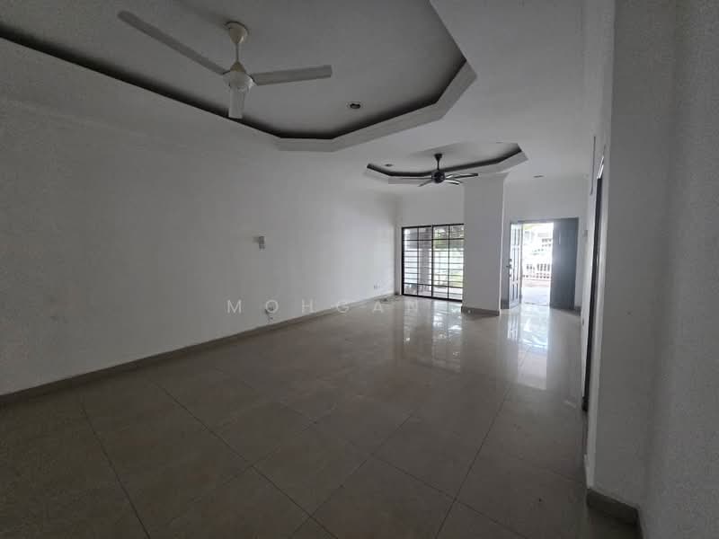 Rumah Teres 2 Tingkat untuk Disewa di D'Kayangan (Shah Alam) - Mohgan . - Living Room - PropertyGuru.com.my