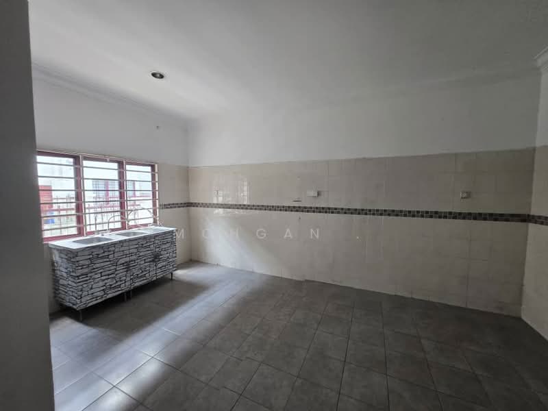 Rumah Teres 2 Tingkat untuk Disewa di D'Kayangan (Shah Alam) - Mohgan . - Kitchen - PropertyGuru.com.my