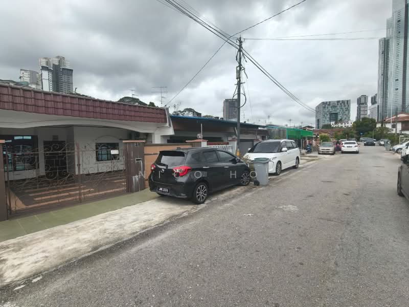1-storey Terraced House for Sale in Taman Pelangi (Johor Bahru) - Nico Ho - Exterior - PropertyGuru.com.my