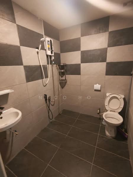 1-storey Terraced House for Sale in Taman Pelangi (Johor Bahru) - Nico Ho - Bathroom - PropertyGuru.com.my