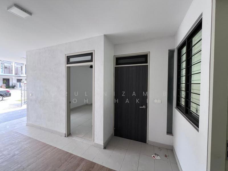Rumah Teres 2-Tingkat untuk Disewa di Shah Alam (Selangor) - Hairul Nizam Bin Mohd Hakim - Entrance - PropertyGuru.com.my