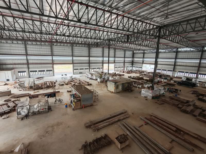 Factory for Rent in Puncak Alam (Selangor) - Charlotte Tee - Exterior - PropertyGuru.com.my