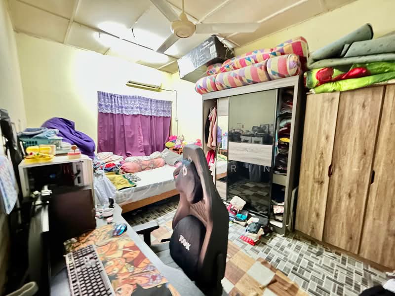 Rumah Teres 2 Tingkat untuk Dijual di Taman Permata (Ulu Kelang) - M.J Zairin - Bedroom - PropertyGuru.com.my