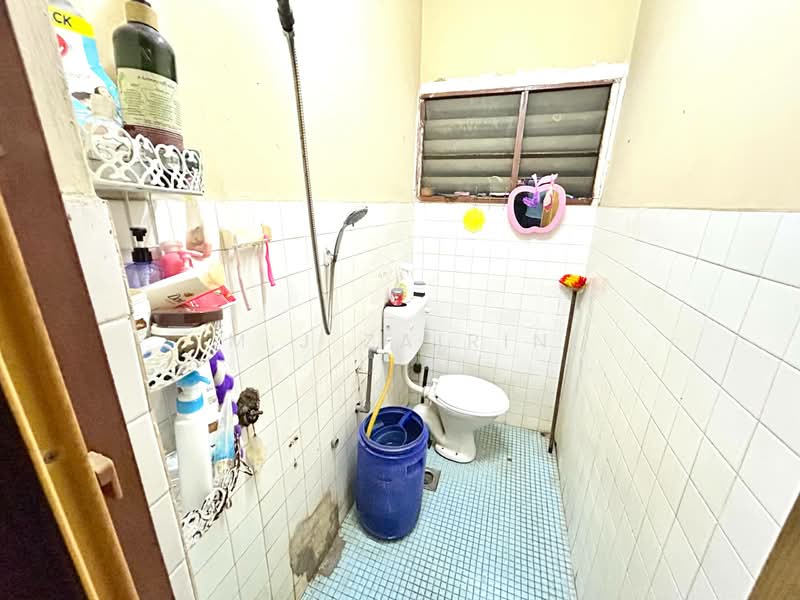 Rumah Teres 2 Tingkat untuk Dijual di Taman Permata (Ulu Kelang) - M.J Zairin - Bathroom - PropertyGuru.com.my