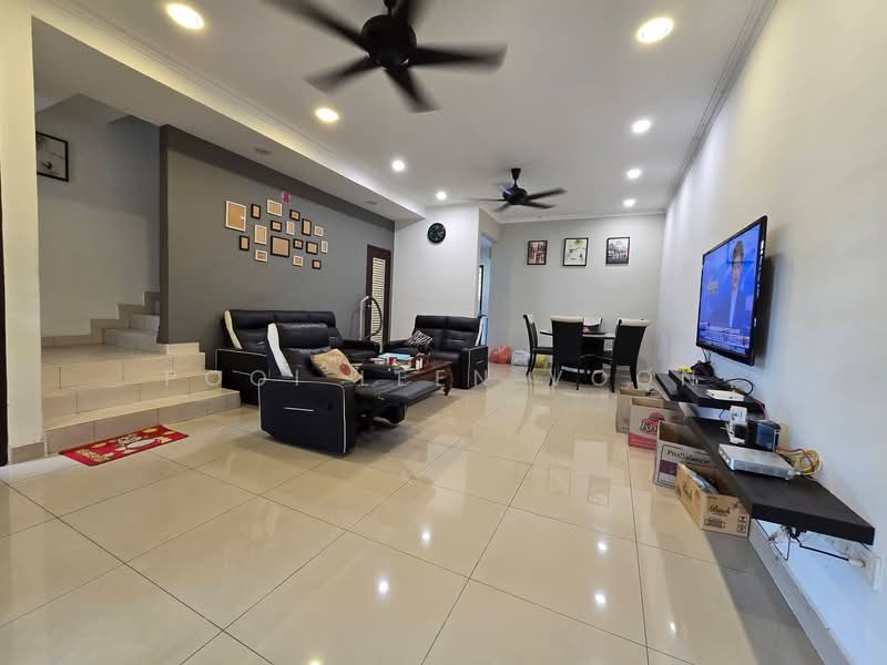 Rumah Teres 2 Tingkat untuk Dijual di Bandar Tiram (Ulu Tiram) - Pooi Leen Voon - Living Room - PropertyGuru.com.my