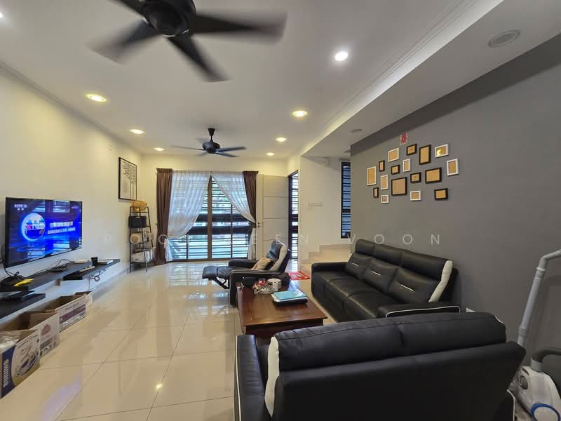 Rumah Teres 2 Tingkat untuk Dijual di Bandar Tiram (Ulu Tiram) - Pooi Leen Voon - Living Room - PropertyGuru.com.my