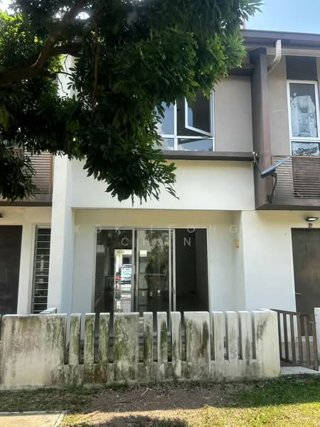 Rumah Teres untuk Disewa di Bandar Tropicana Aman (Telok Panglima Garang) - Kok Leong Chan - Backyard - PropertyGuru.com.my