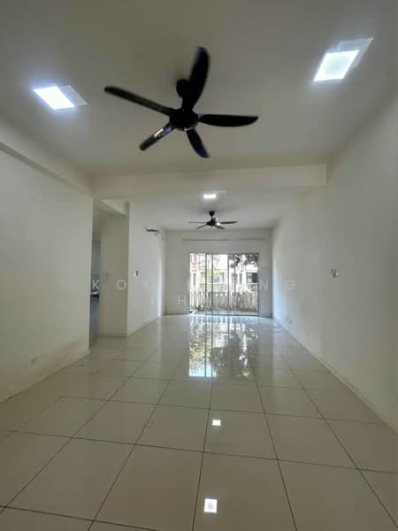 Rumah Teres untuk Disewa di Bandar Tropicana Aman (Telok Panglima Garang) - Kok Leong Chan - Living Room - PropertyGuru.com.my