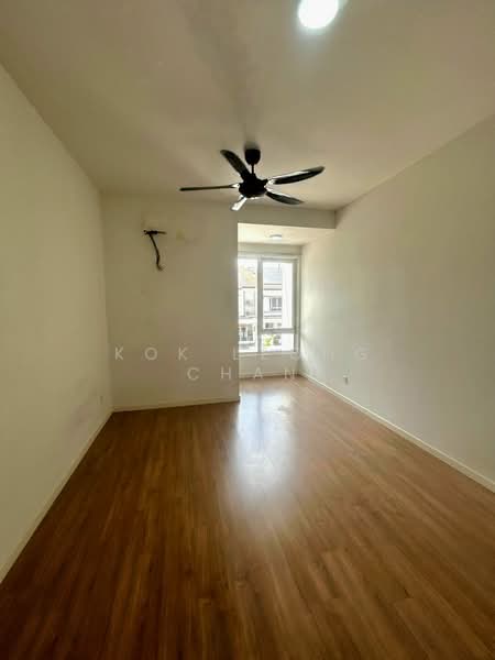 Rumah Teres untuk Disewa di Bandar Tropicana Aman (Telok Panglima Garang) - Kok Leong Chan - Medium Room 1 - PropertyGuru.com.my