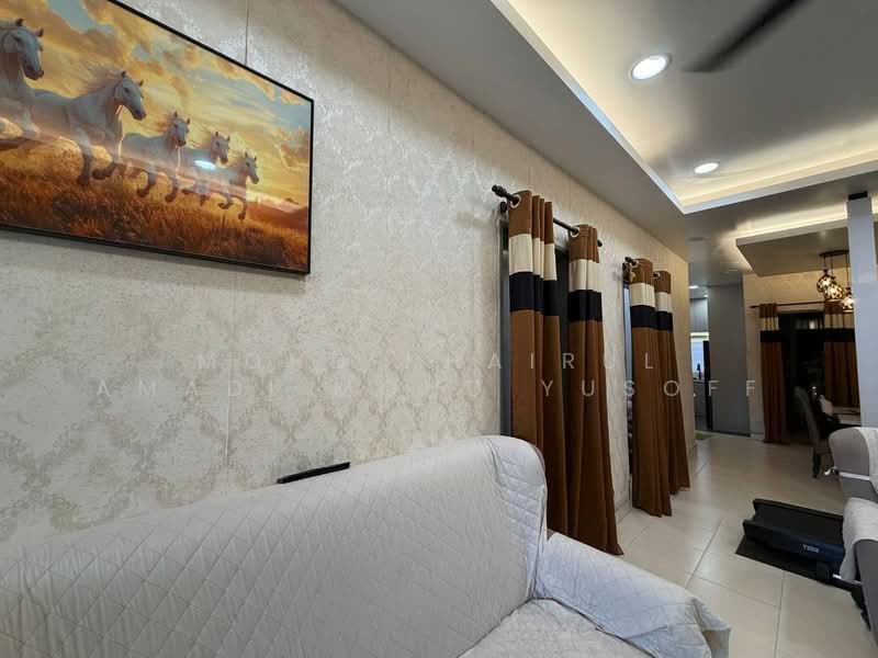 Terraced House for Sale in Klang (Selangor) - Mohd Khairul Amadi Mohd Yusoff - Living Room - PropertyGuru.com.my