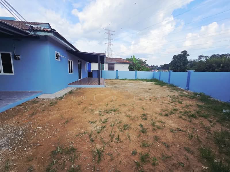 1-storey Terraced House for Sale in Taman Desa Beringin (Sikamat) - Azrul Othman - Exterior - PropertyGuru.com.my
