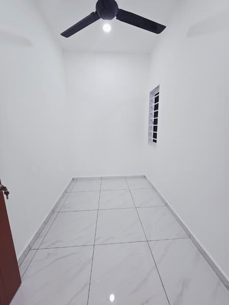 1-storey Terraced House for Sale in Taman Desa Beringin (Sikamat) - Azrul Othman - Interior - PropertyGuru.com.my
