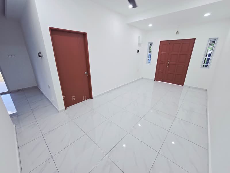 1-storey Terraced House for Sale in Taman Desa Beringin (Sikamat) - Azrul Othman - Entrance - PropertyGuru.com.my