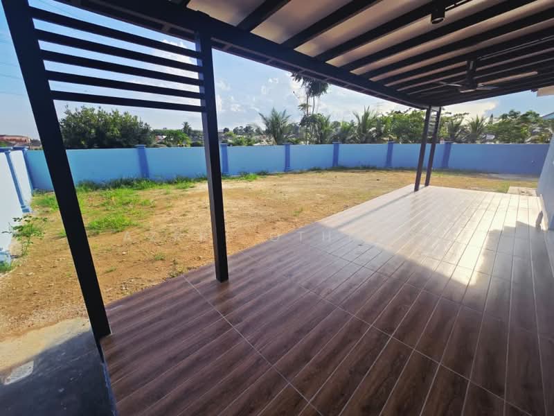 1-storey Terraced House for Sale in Taman Desa Beringin (Sikamat) - Azrul Othman - Exterior - PropertyGuru.com.my