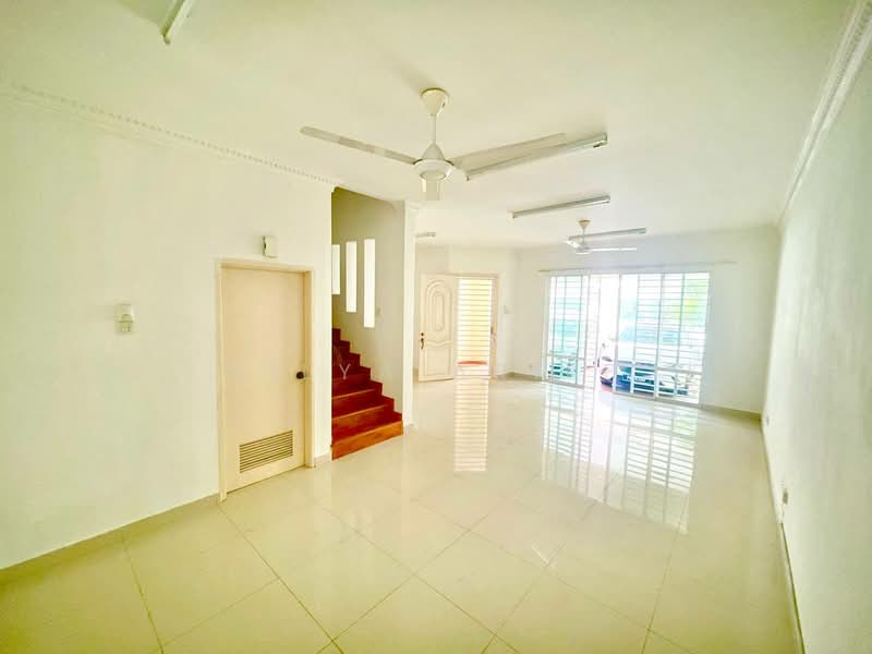 Terraced House for Sale in Shah Alam (Selangor) - BILYA ARIFF - Living Room - PropertyGuru.com.my