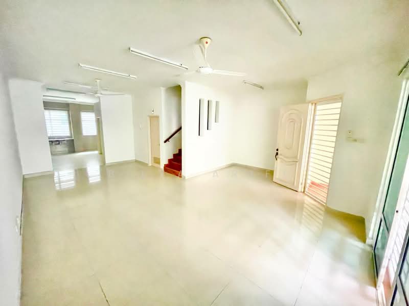Terraced House for Sale in Shah Alam (Selangor) - BILYA ARIFF - Living Room - PropertyGuru.com.my