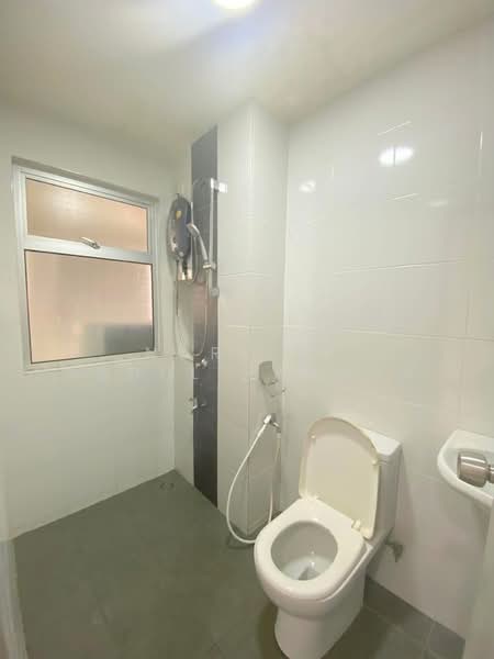 Pangsapuri untuk Dijual di Kiara Court - Norlela Abdul Rahman - Bathroom - PropertyGuru.com.my
