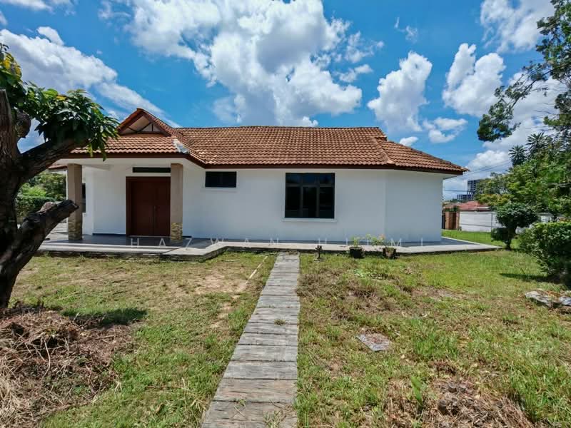 Bungalow for Sale in Bandar Rinching (Semenyih) - Hazwan Hilmi - Exterior - PropertyGuru.com.my