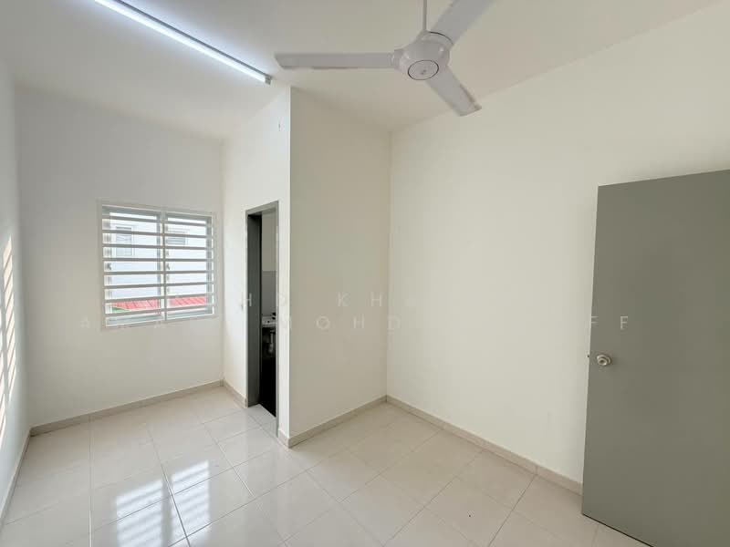 2-storey Terraced House for Sale in Kuala Selangor (Selangor) - Mohd Khairul Amadi Mohd Yusoff - Interior - PropertyGuru.com.my
