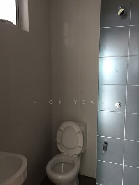 Service Residence for Sale at Ascotte Boulevard - Nick Yeap - Bathroom - PropertyGuru.com.my