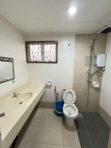 Rumah Teres 3 Tingkat untuk Dijual di Laman Rimbunan (Kepong) - Valerie Ng - Bathroom - PropertyGuru.com.my