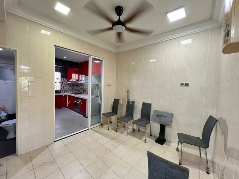 Rumah Teres 3 Tingkat untuk Dijual di Laman Rimbunan (Kepong) - Valerie Ng - Kitchen - PropertyGuru.com.my