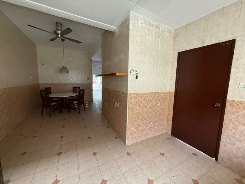 Rumah Teres untuk Dijual di Alam Damai (Cheras) - Selina Yu - Dining Room - PropertyGuru.com.my