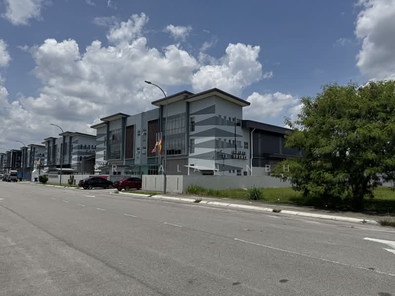 Semi-D Factory for Rent in Seksyen 35 (Shah Alam) - Sr. Alan NBH - Exterior - PropertyGuru.com.my