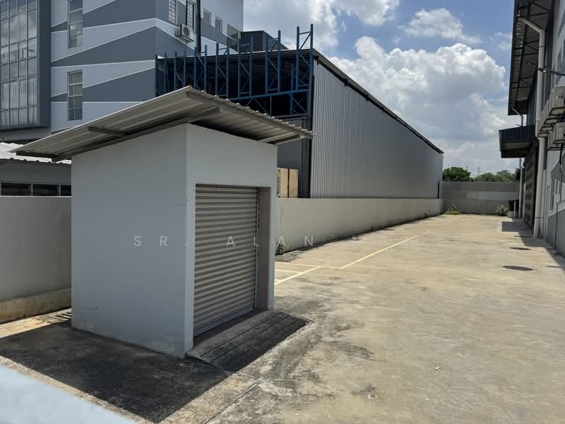 Semi-D Factory for Rent in Seksyen 35 (Shah Alam) - Sr. Alan NBH - Exterior - PropertyGuru.com.my