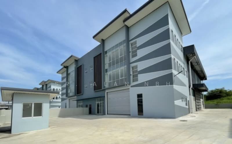 Semi-D Factory for Rent in Seksyen 35 (Shah Alam) - Sr. Alan NBH - Exterior - PropertyGuru.com.my