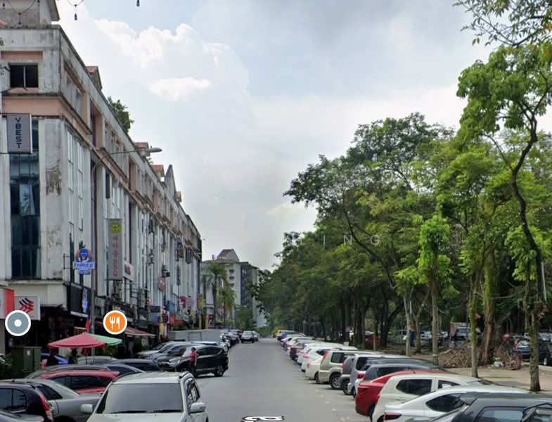 For Rent - Ground floor shop at Medan putra for rent