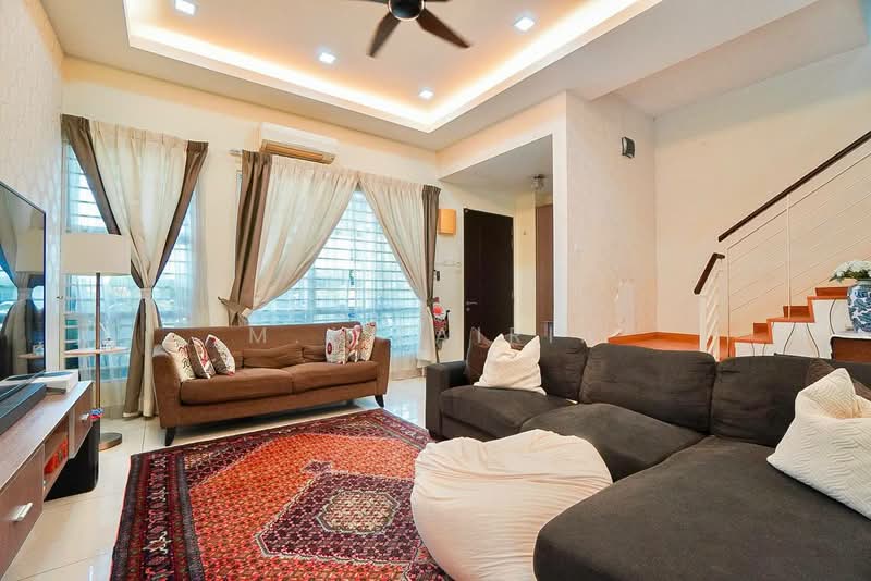 Rumah Teres 2 Tingkat untuk Dijual di Taman Sierra Ukay (Ulu Kelang) - M.J Zairin - Living Room - PropertyGuru.com.my