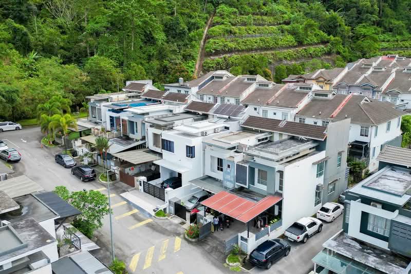 Rumah Teres 2 Tingkat untuk Dijual di Taman Sierra Ukay (Ulu Kelang) - M.J Zairin - Exterior - PropertyGuru.com.my