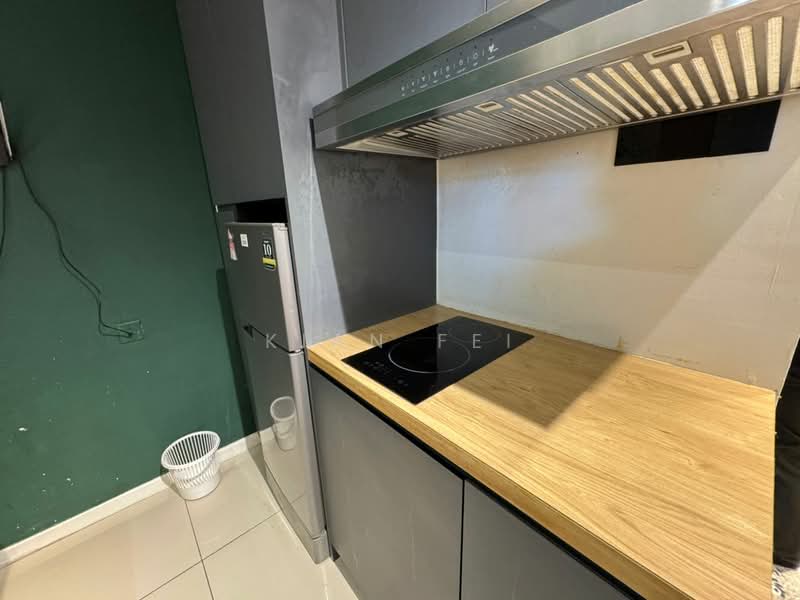 Servis Apartment untuk Disewa di Centrestage Designer Suite - Kian Fei - Kitchen - PropertyGuru.com.my