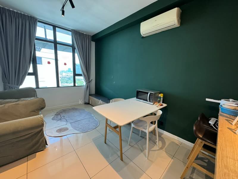 Servis Apartment untuk Disewa di Centrestage Designer Suite - Kian Fei - Living Room - PropertyGuru.com.my