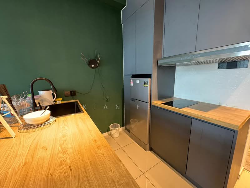 Servis Apartment untuk Disewa di Centrestage Designer Suite - Kian Fei - Kitchen - PropertyGuru.com.my