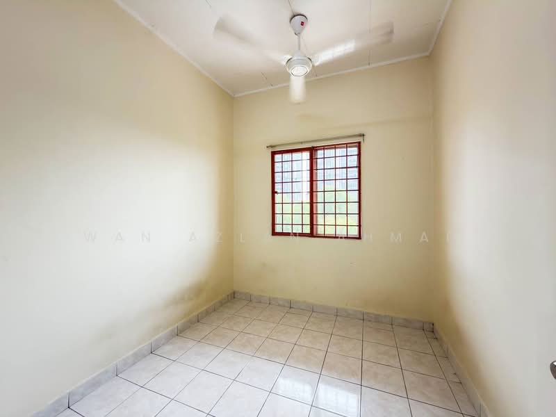 Apartment for Sale at Pangsapuri Seroja - Wan Azlan Ahmad - PropertyGuru.com.my