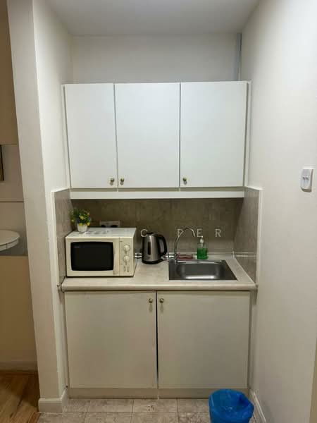 Servis Apartment untuk Disewa di Berjaya Times Square - Eric Per - Kitchen - PropertyGuru.com.my