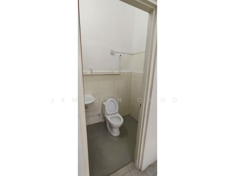 1-storey Terraced House for Sale in Taman Desa Cemerlang (Ulu Tiram) - Jameson Choo - Bathroom - PropertyGuru.com.my