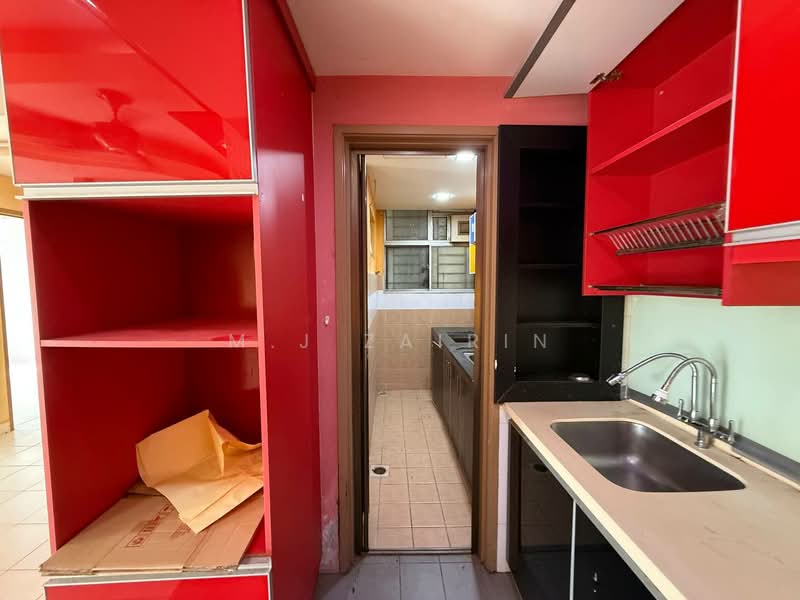 Apartment for Sale at Pangsapuri Saujana Gombak - M.J Zairin - Kitchen - PropertyGuru.com.my
