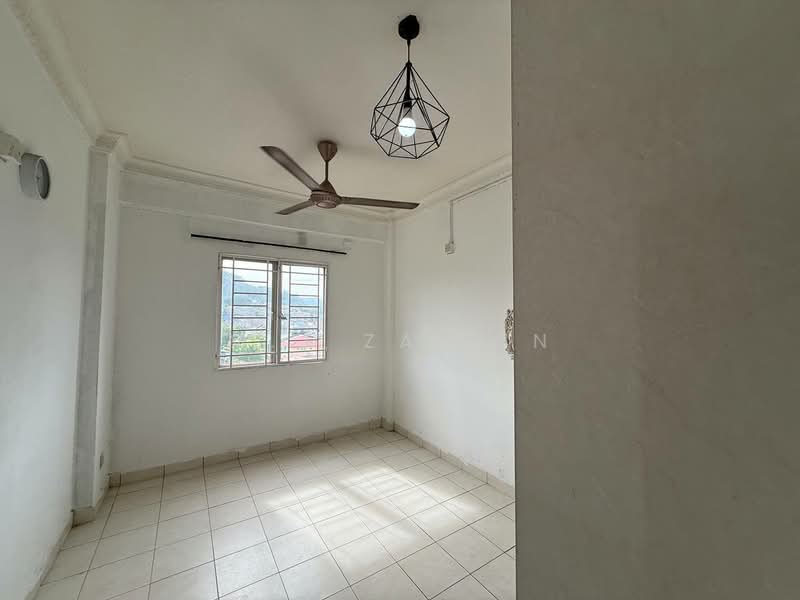 Apartment for Sale at Pangsapuri Saujana Gombak - M.J Zairin - Interior - PropertyGuru.com.my