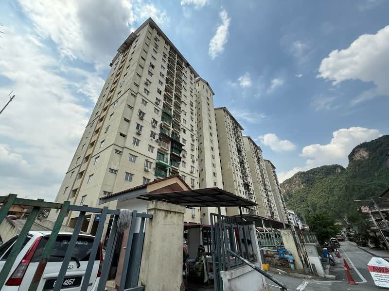 Apartment for Sale at Pangsapuri Saujana Gombak - M.J Zairin - Exterior - PropertyGuru.com.my
