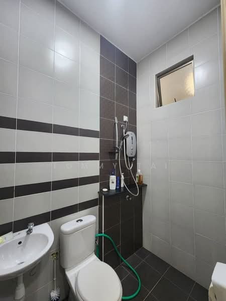 2-storey Terraced House for Sale in Taman Seri Austin (Tebrau) - Tommy Tai - Bathroom - PropertyGuru.com.my
