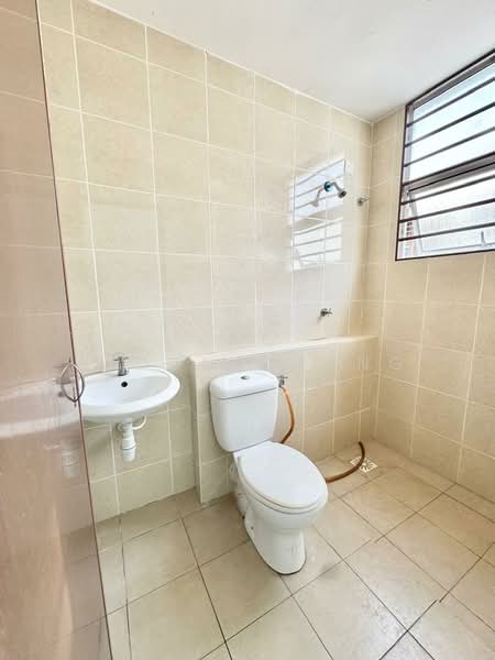 3-storey Terraced House for Rent in Kajang (Selangor) - Eldon Chong - Bathroom - PropertyGuru.com.my