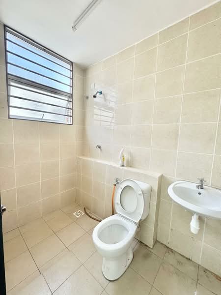 3-storey Terraced House for Rent in Kajang (Selangor) - Eldon Chong - Bathroom - PropertyGuru.com.my