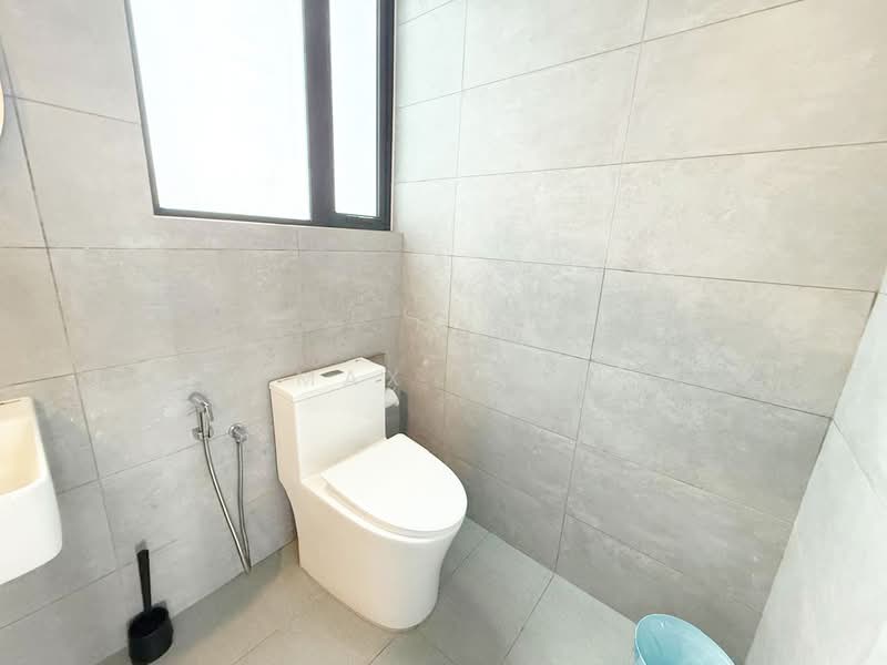 Servis Apartment untuk Dijual di Cubic Botanical - Max Low - Bathroom - PropertyGuru.com.my