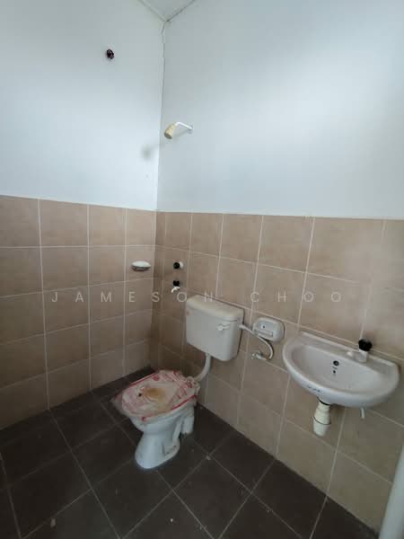 2-storey Terraced House for Sale in Taman Scientex Senai (Senai) - Jameson Choo - Bathroom - PropertyGuru.com.my