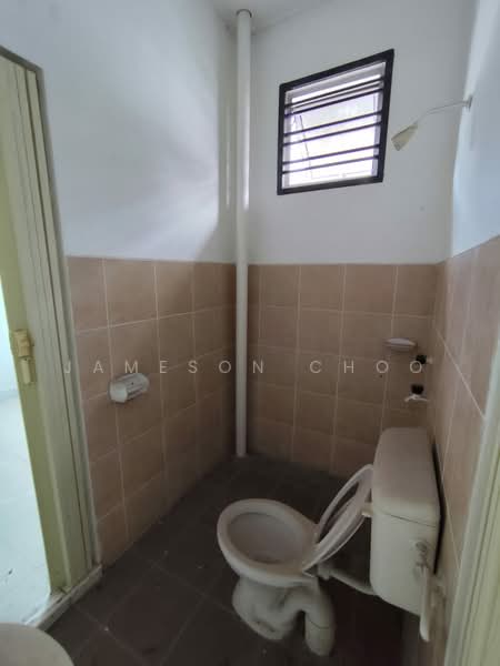 2-storey Terraced House for Sale in Taman Scientex Senai (Senai) - Jameson Choo - Bathroom - PropertyGuru.com.my