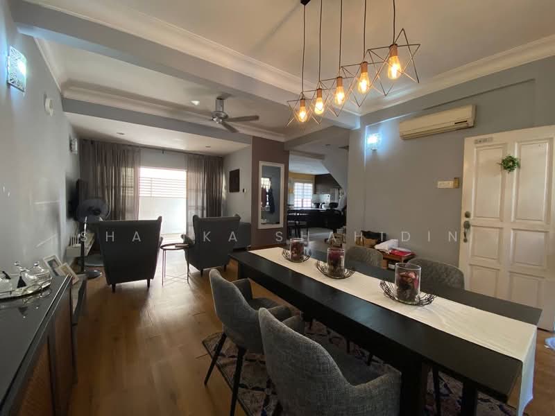 Townhouse for Sale in Bandar Pinggiran Subang (Shah Alam) - Shafika Shahidin - PropertyGuru.com.my