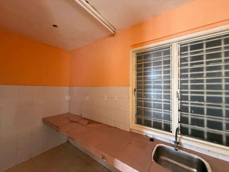 Apartment for Sale at Delima Apartment - M.J Zairin - Kitchen - PropertyGuru.com.my